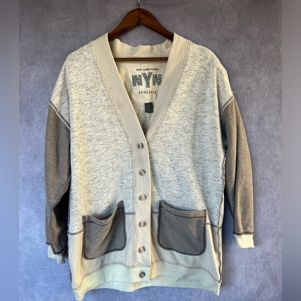 Men’s Oatmeal New York News Athletic Knit Vintage 90s Cardigan Grandpa Core S